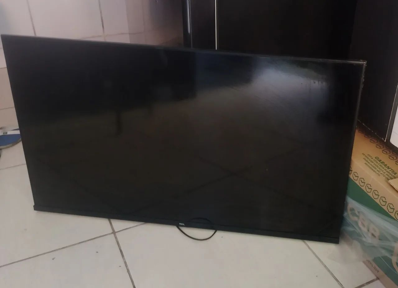 Tv com tela preta 43 polegadas 