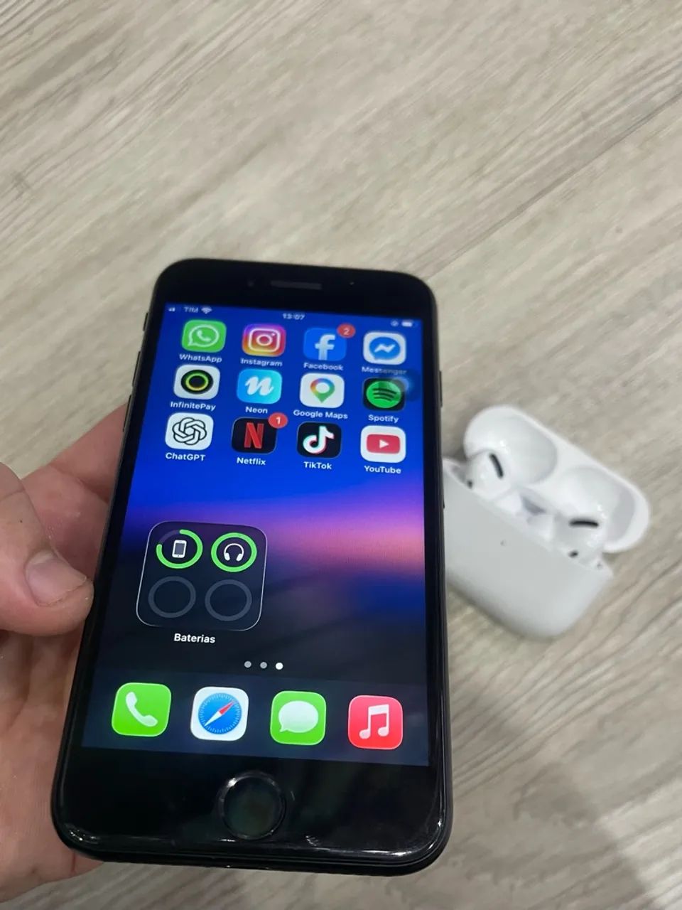 iPhone SE  (2 geração)+ Fone Bluetooth 