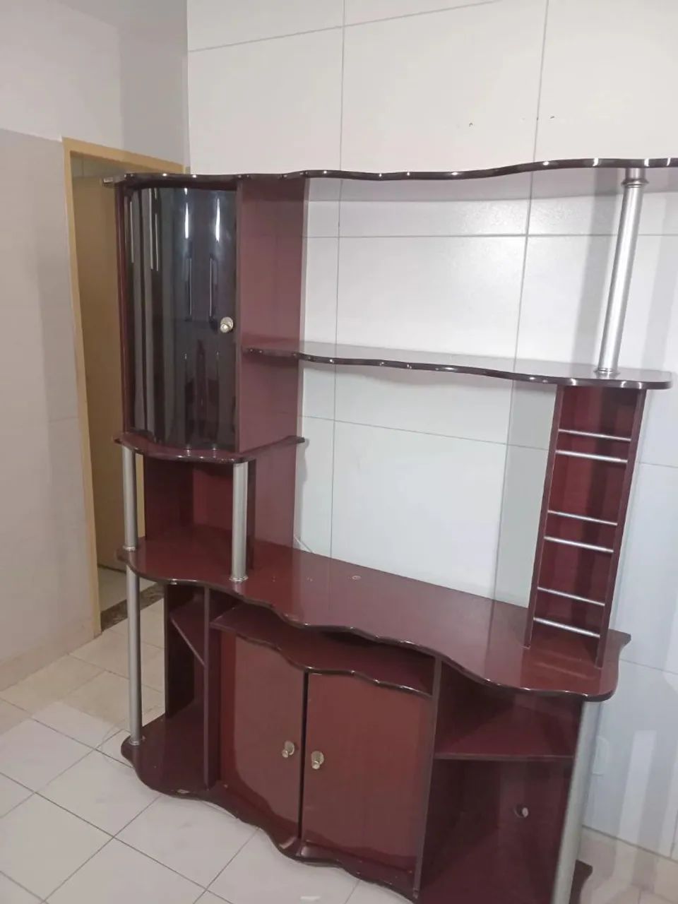 Estante em ótimo estado