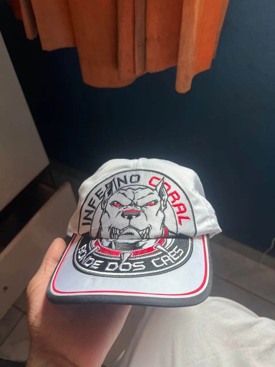 Boné da inferno coral bdc