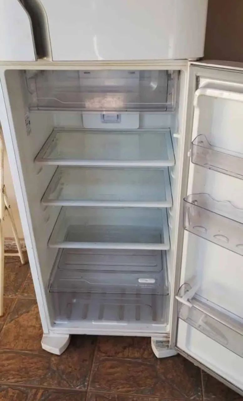 Geladeira Eletrolux - Perfeito estado. - Foto 3