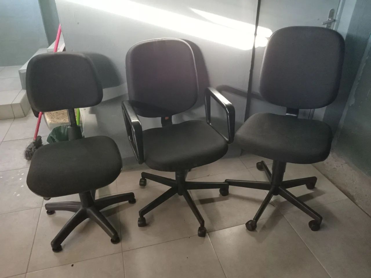 6 cadeiras  giratória  perfeitas  130. Cada - Foto 3