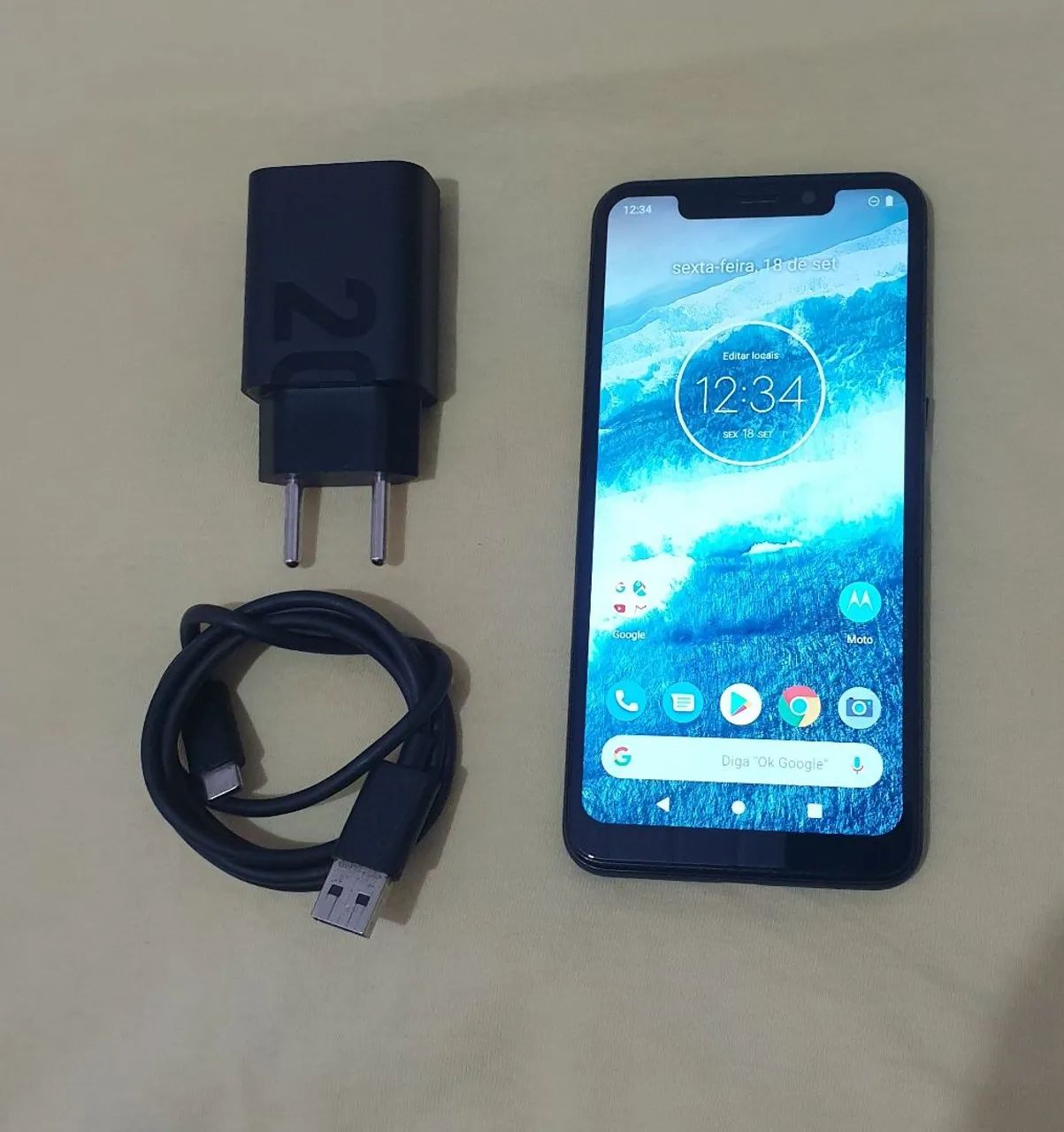 Moto one 64 GB