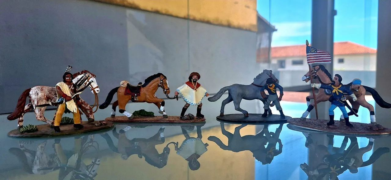 Forte Apache - Soldados, Índio, e Cowboy - Foto 2