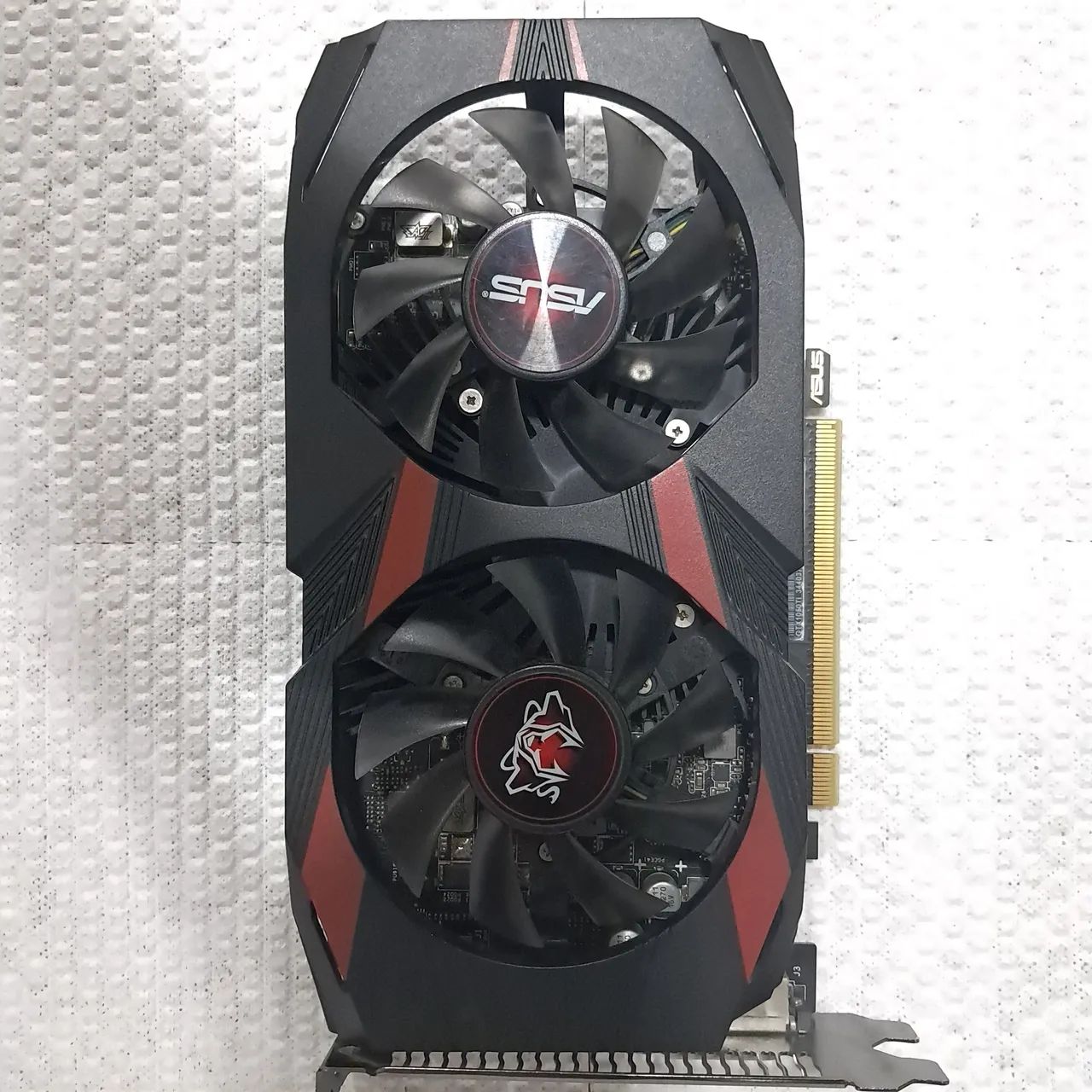GTX 1050 TI CERBERUS ótimo estado funcionando perfeitamente (negocío)