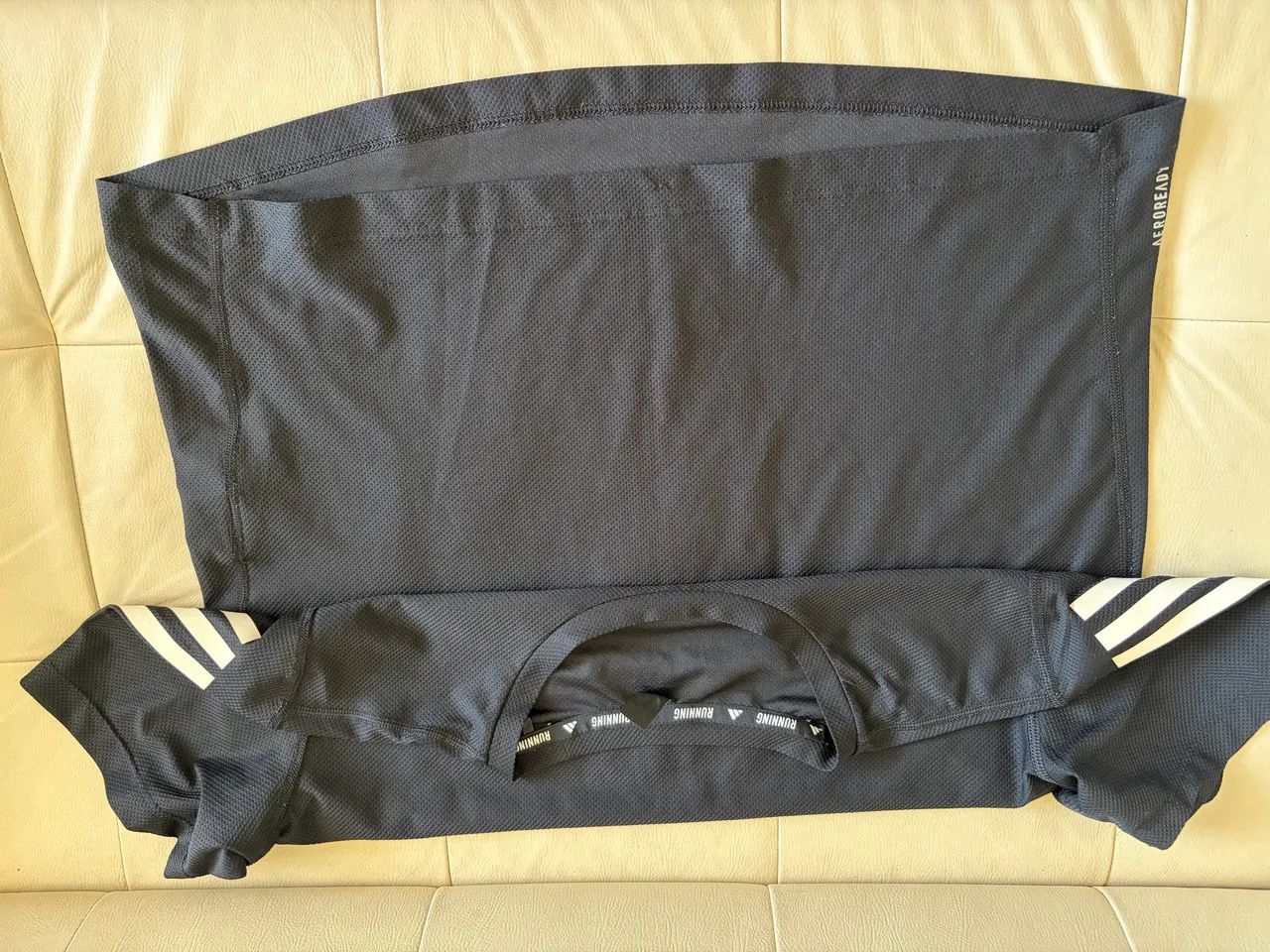 Camisa Adidas M feminina  - Foto 3