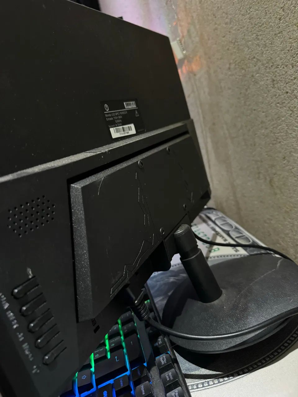 Vendo Monitor Tob 21 Polegadas NOVO - Foto 2
