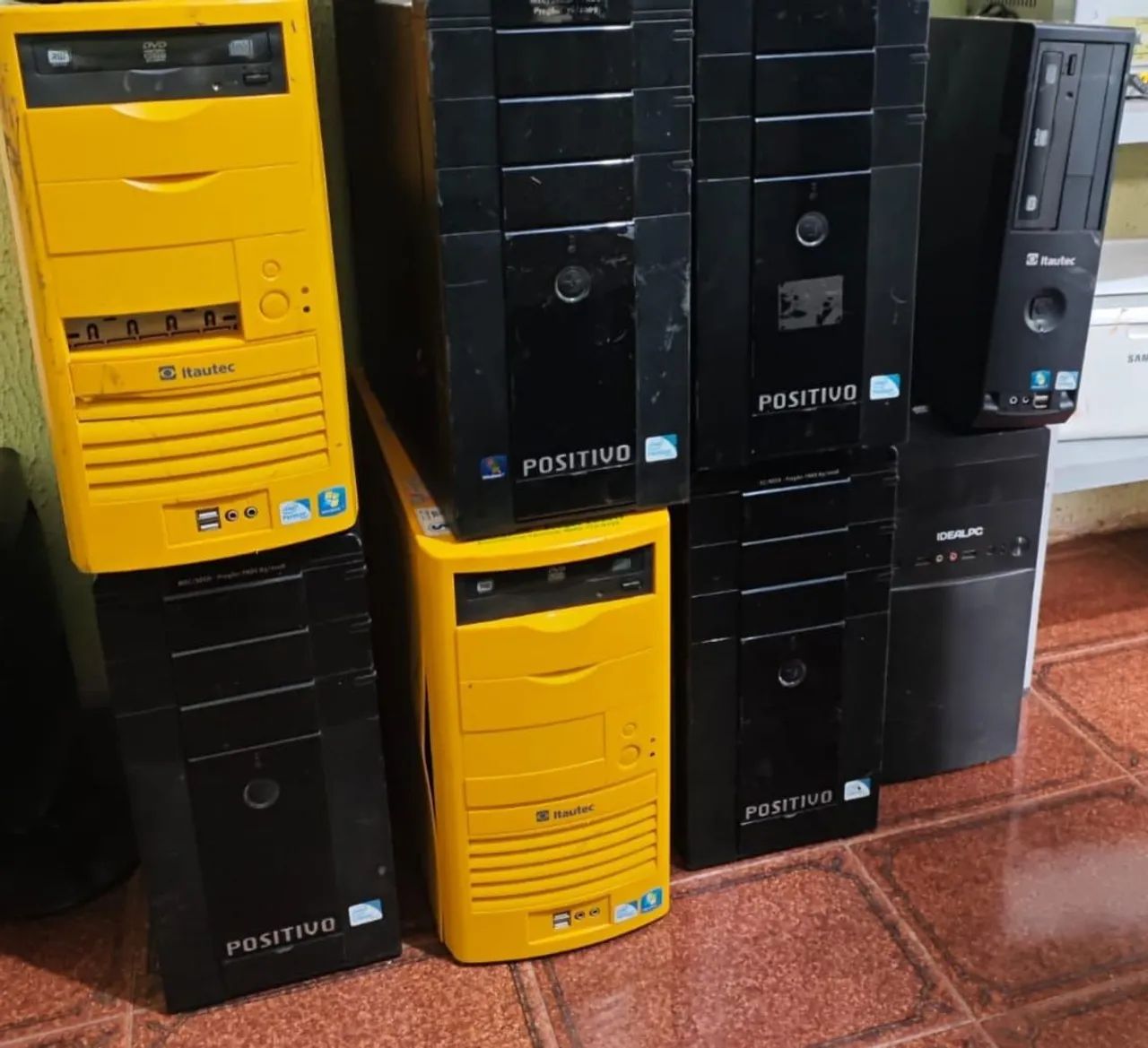 Lote de computadores