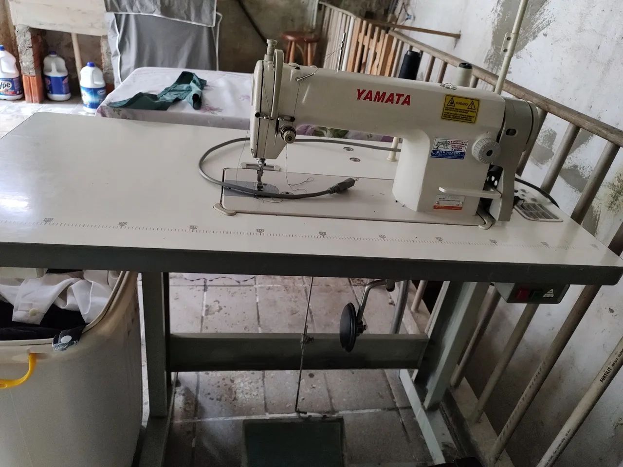 Máquina de costura  - Foto 2