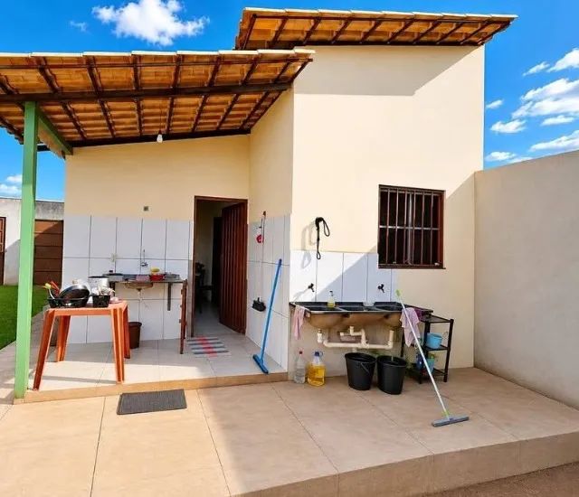 - CASA À VENDA NO ACQUAVILLE