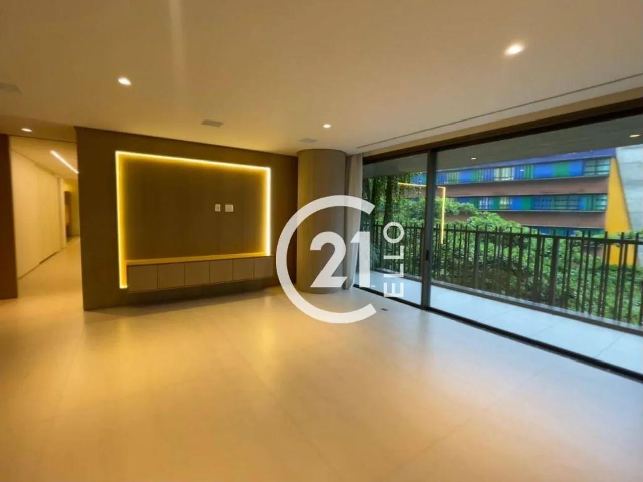 Apartamento com 4 dormitórios, 479 m², 4 suítes. Moema