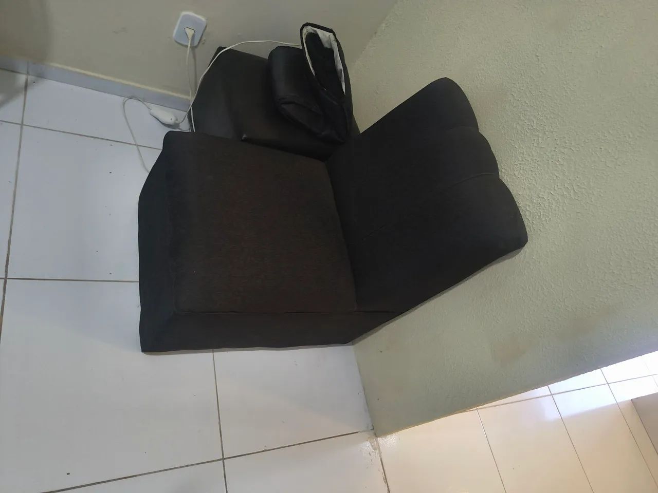 Vende-se conjunto de sofá com 4 lugares. - Foto 3