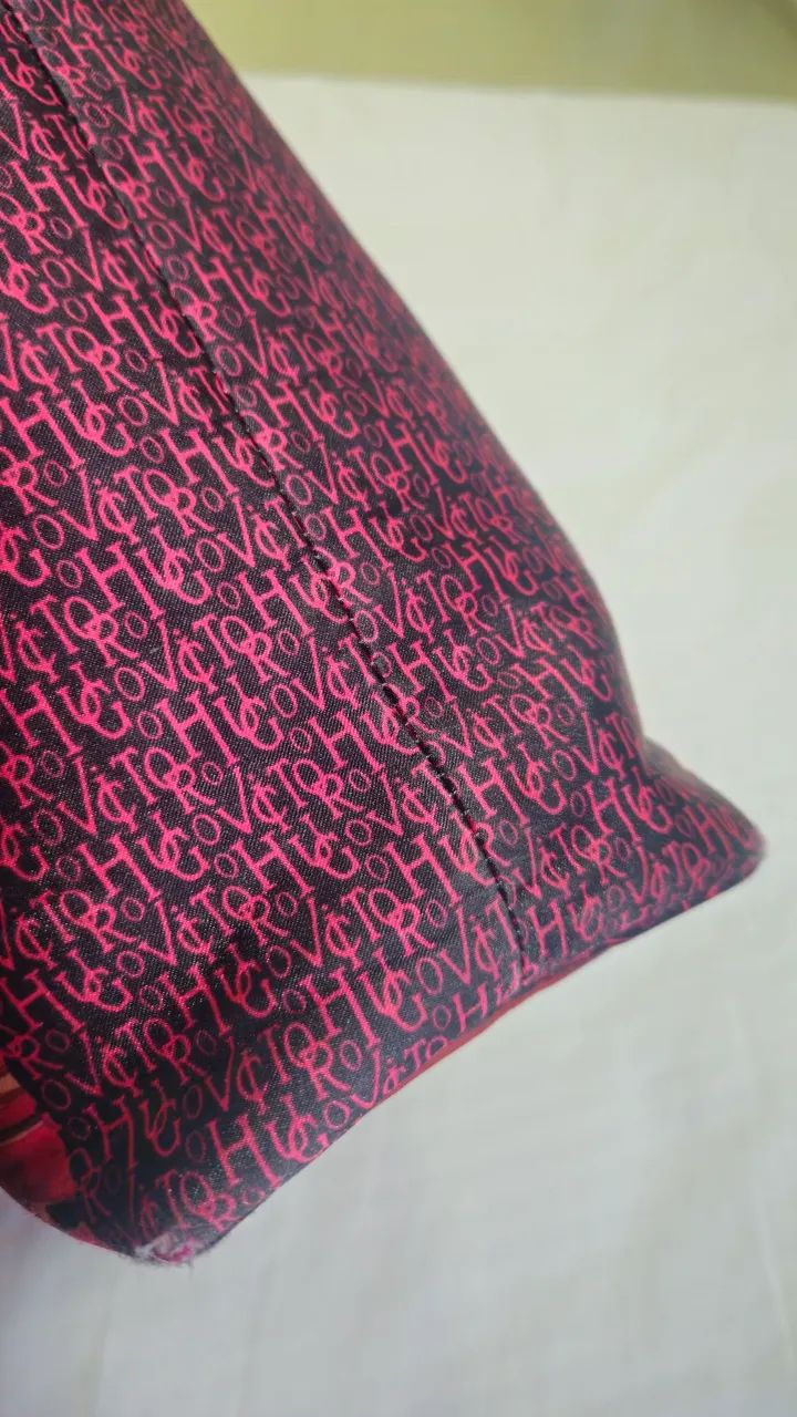 Bolsa Victor Hugo edição limitada- original - Foto 3