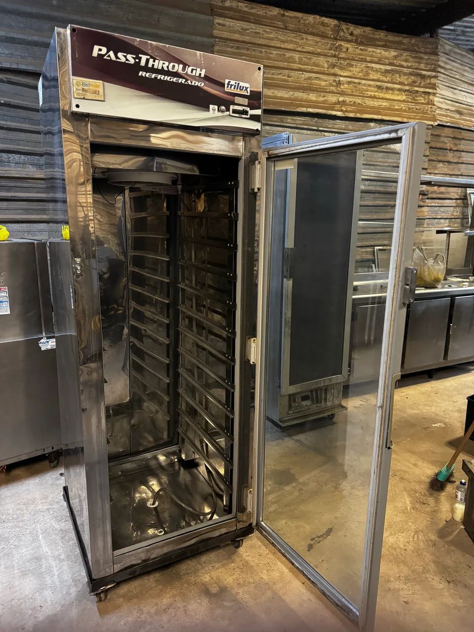 Pass through Refrigerado Frilux - Ano 2021  - Foto 4
