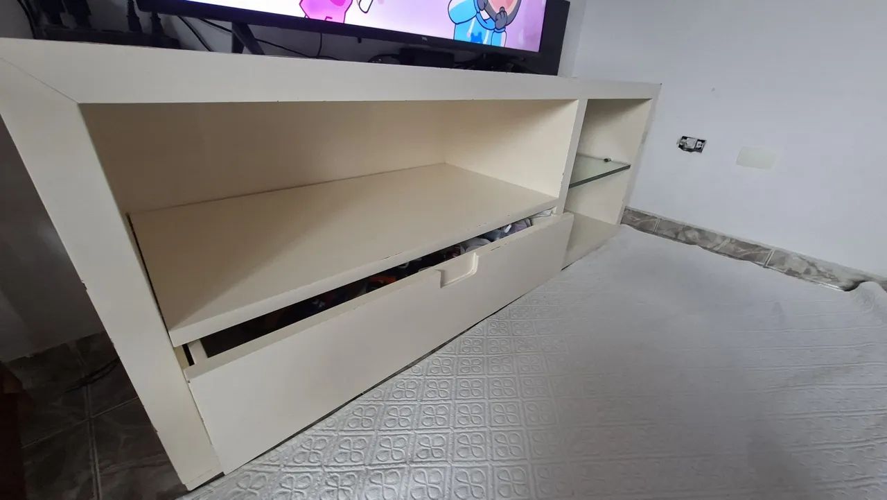 VENDO RACK DE MADEIRA LAQUEADO - Foto 3