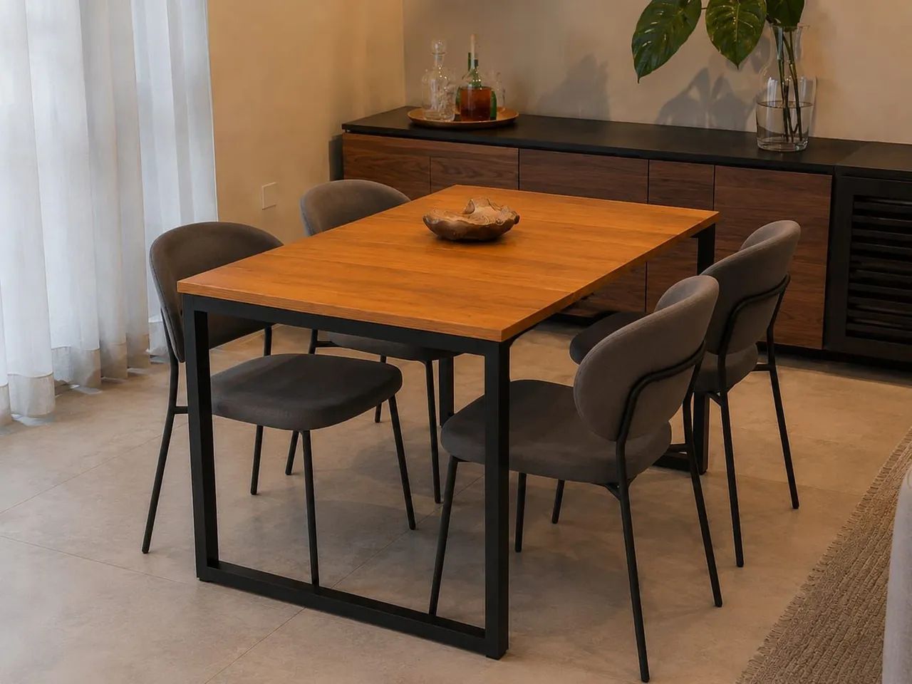 Mesa de Aço e Madeira
