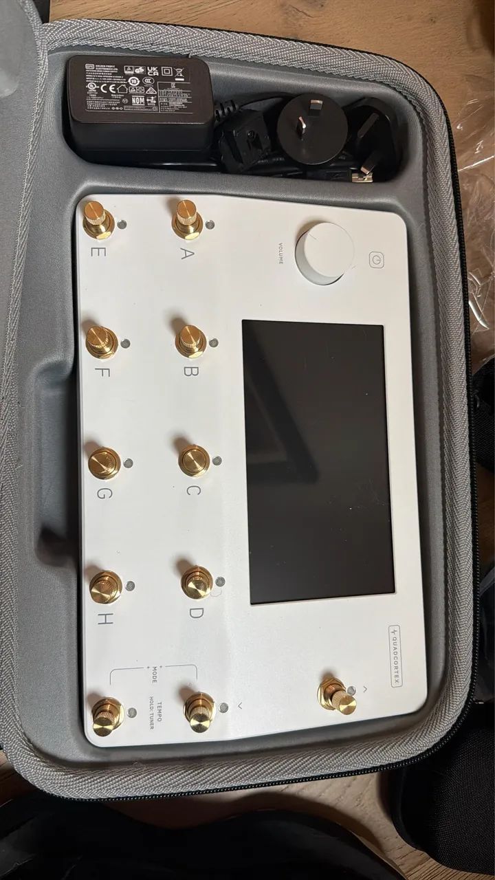 Quad Cortex branco - última unidade - Foto 3