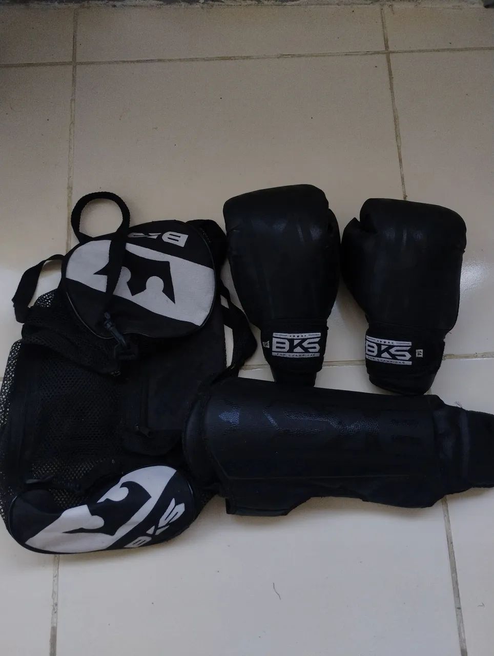 KIT MUAY THAI