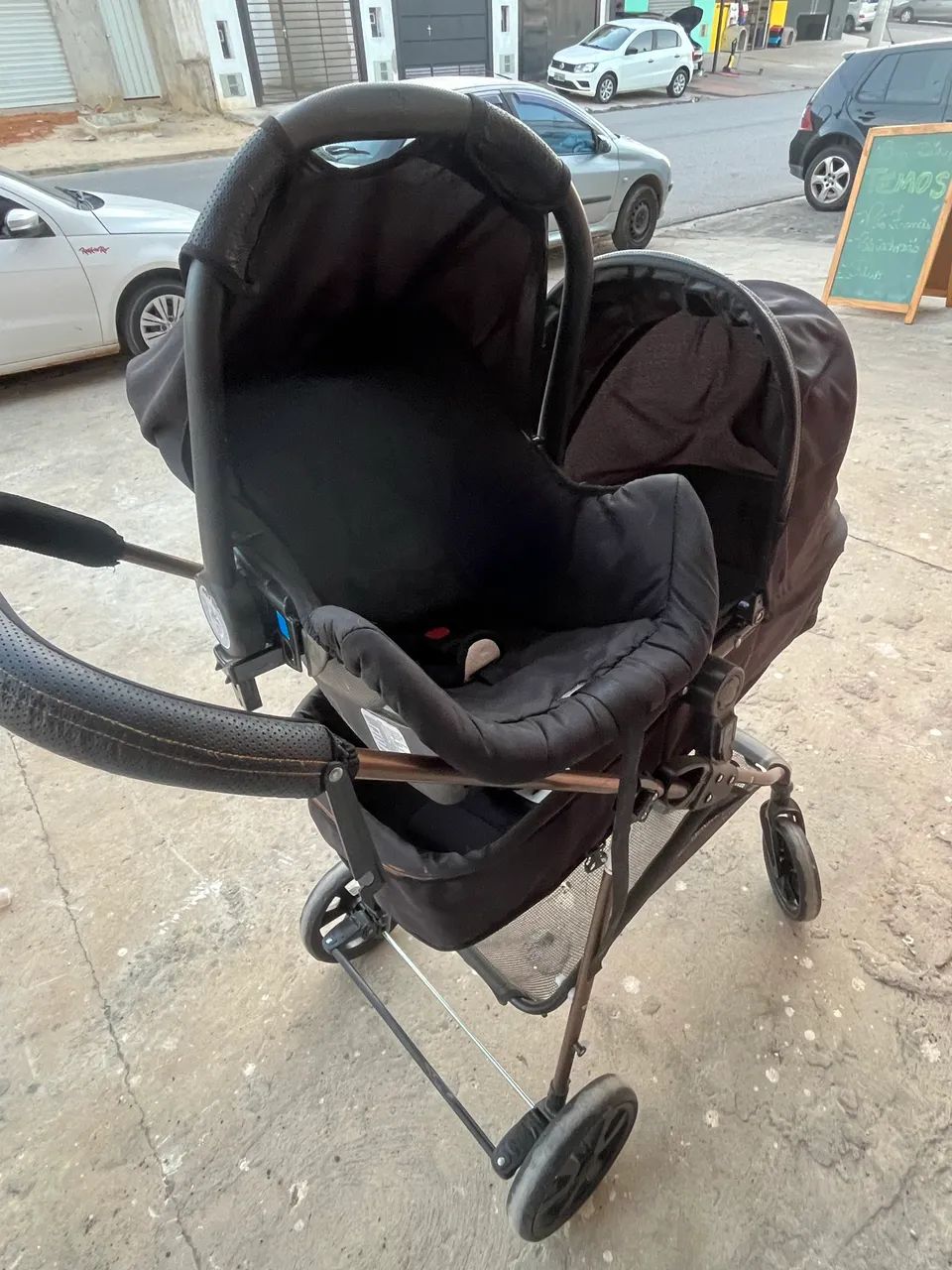Carrinho com bebê conforto  - Foto 3