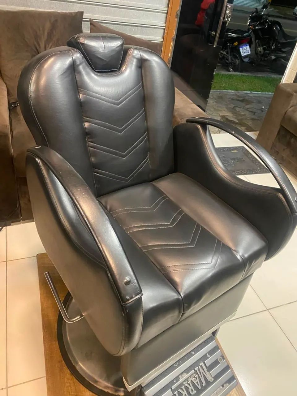 Cadeira de salão e barbearia profissional nova  - Foto 5