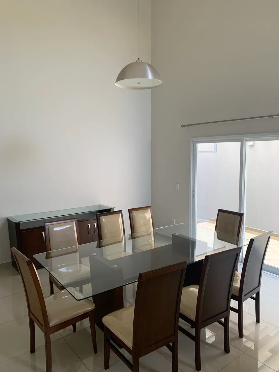 Mesa 8 madeira com cadeiras 