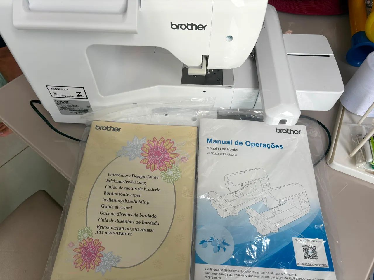 Máquina de Bordado e Costura Brother Innov-is BE915L - Completa | Excelente Estado - Foto 4