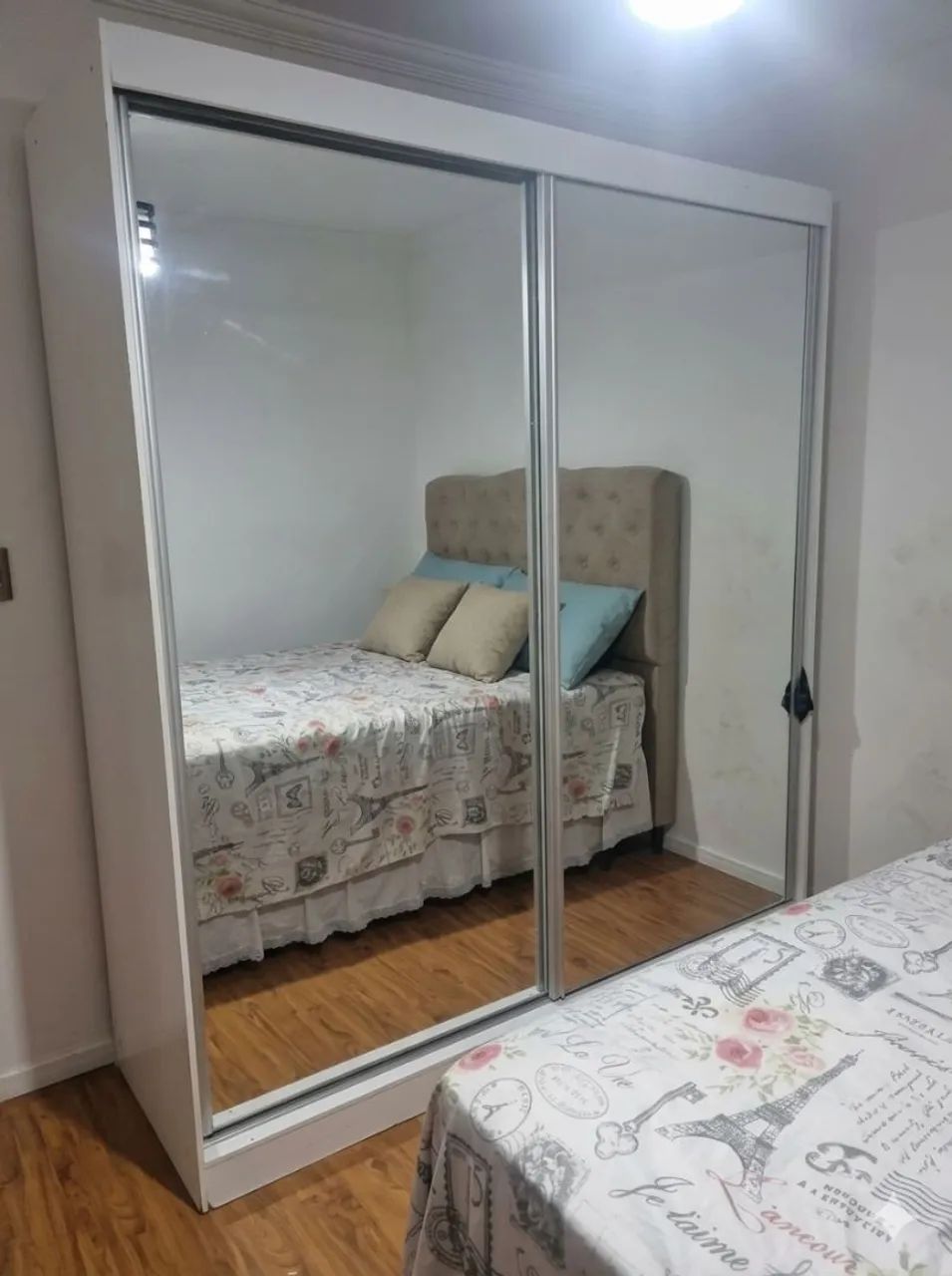 Vende-se guarda roupa e portas 