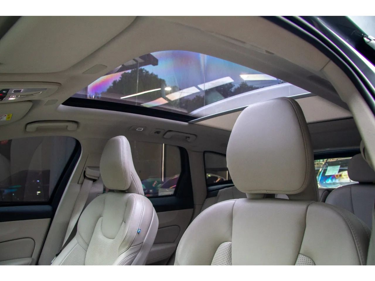 Volvo XC 60 R-DESIGN 3.0 304cv AWD 5p, foto 9 de 15