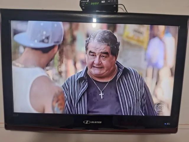 TV Buster 32'' + conversor digital em ótimo estado  - Foto 2