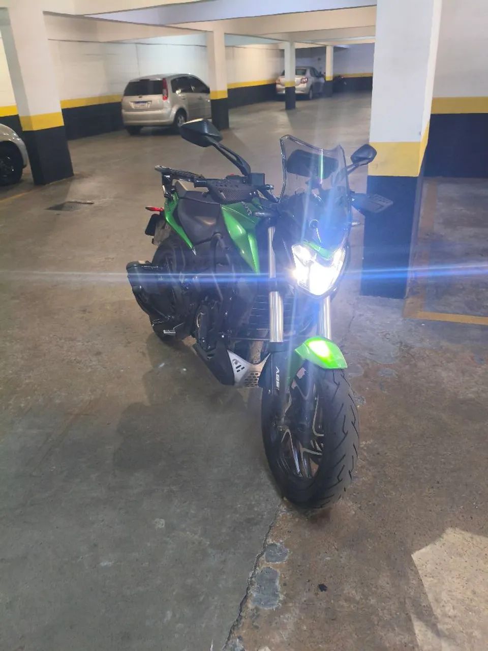 Bajaj Dominar 400 - Foto 2