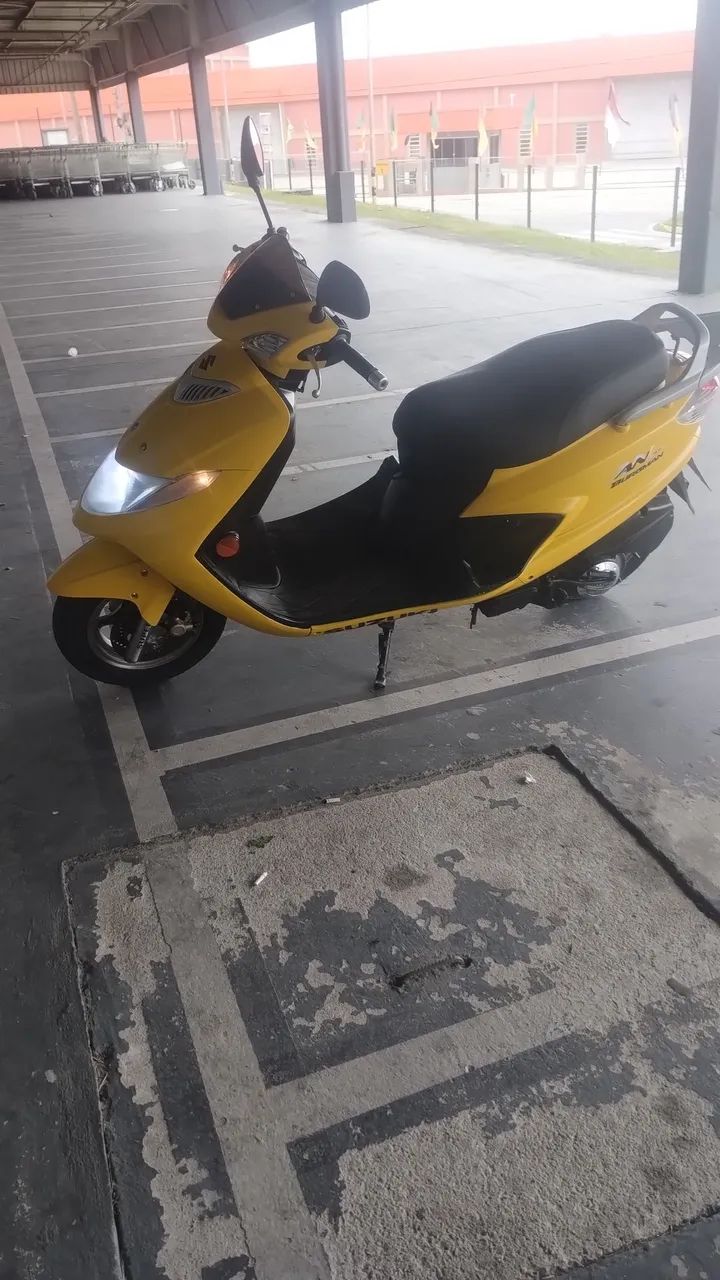 Burgman Suzuki 125  - Foto 5