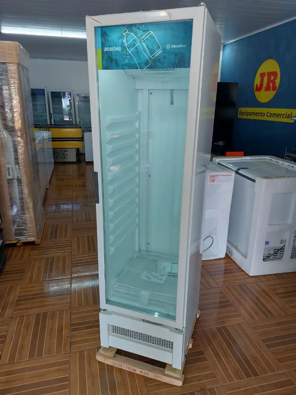Expositor Metalfrio Novo na caixa - Foto 4