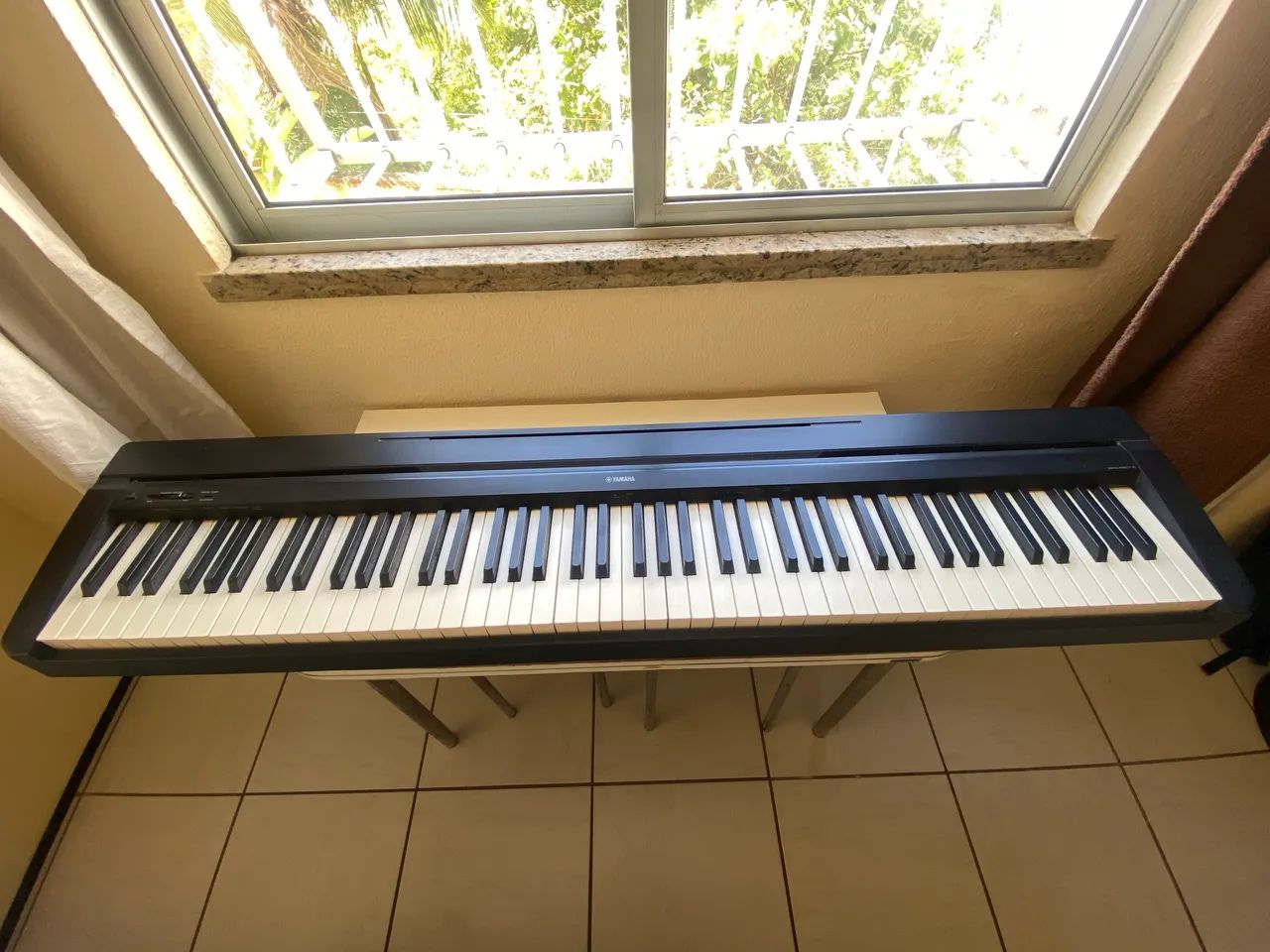 Piano digital Yamaha P-45 com defeito - Foto 4