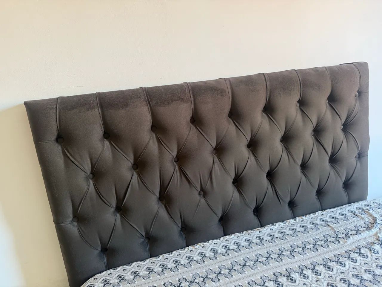 Cabeceira de Cama de Casal Marrom Capitonê