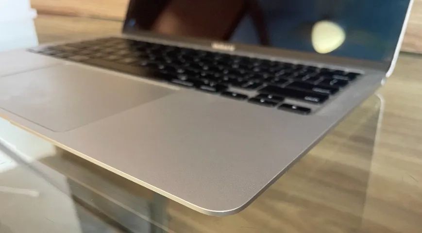 【超美品】MacBook Air 2020 Intel MacBook Air 2020 13'' Intel i3 / 8GB / 256GB SSD - Impecável