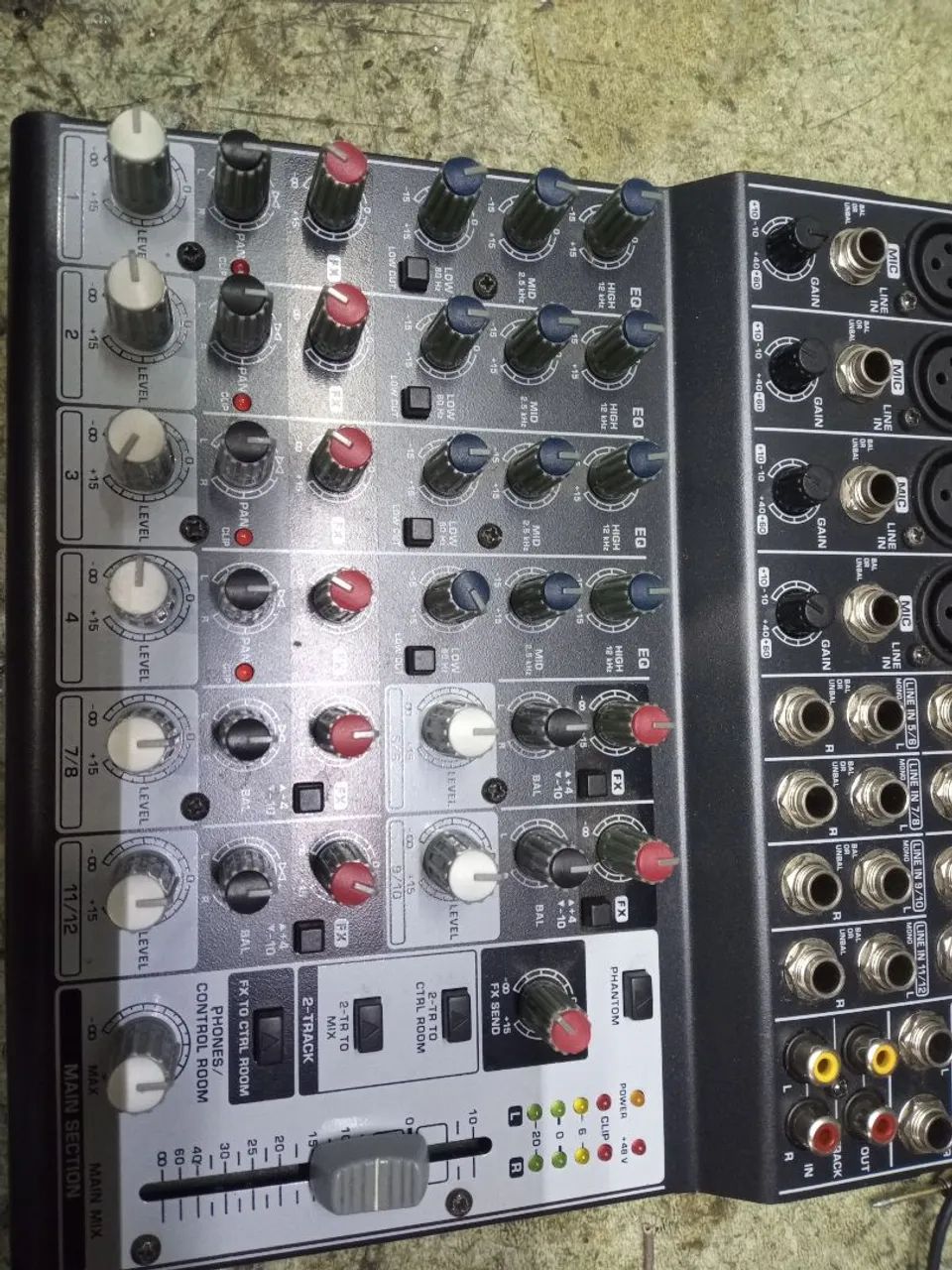 Mesa de som Behringer XENYX 1202 - Foto 4