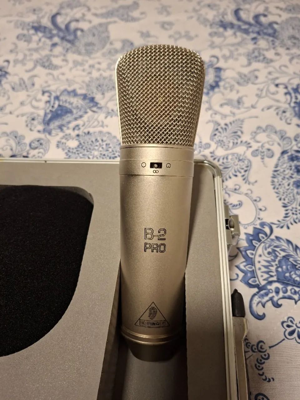 Microfone Condensador Behringer B-2 Pro