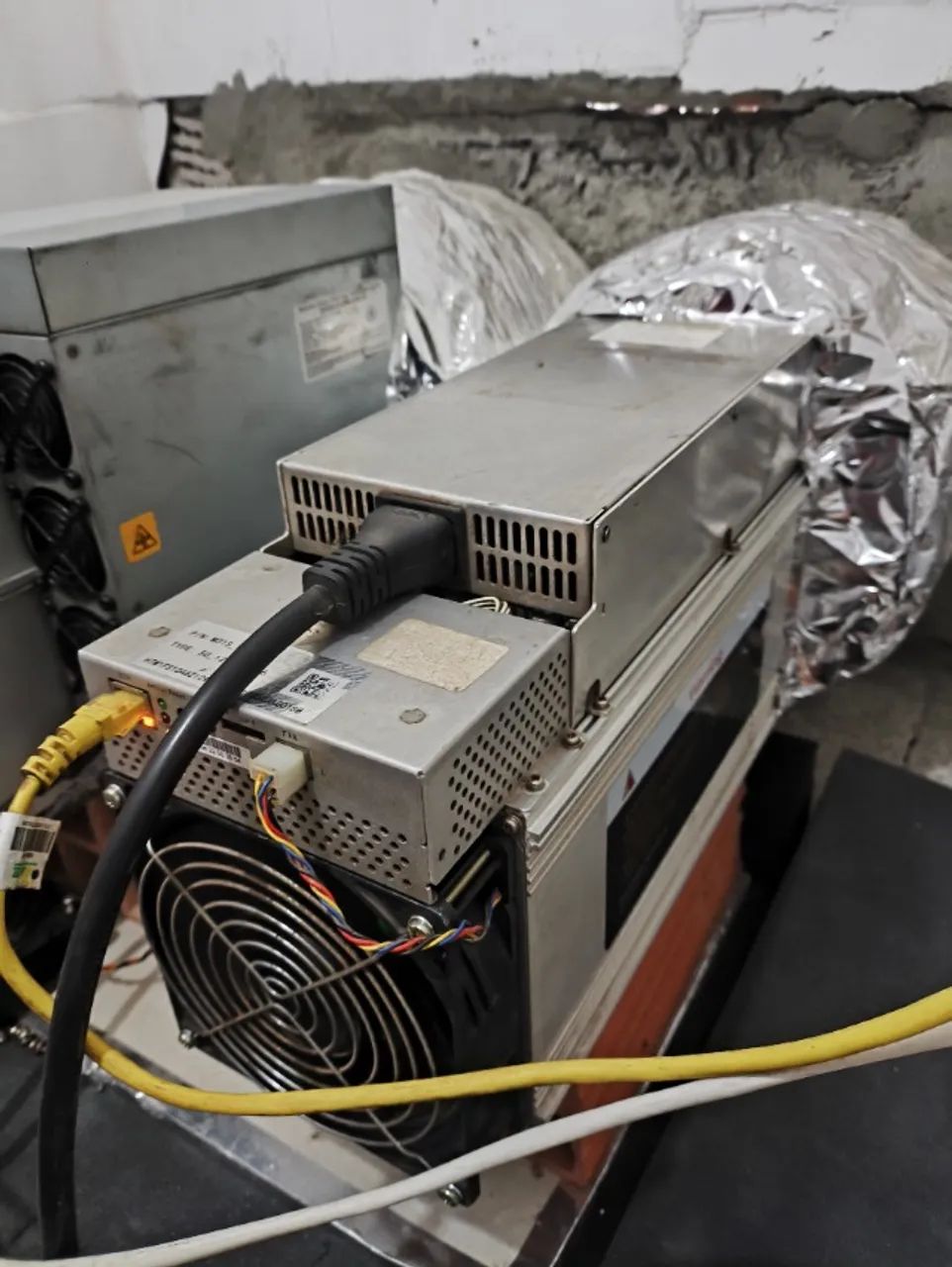 Mineradora Asic Whatsminer M31s 74th Bitcoin - Foto 5
