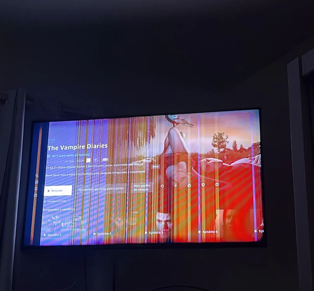 VENDO ESSA TV DE 48 POLEGADAS, CONSERVADA PORÉM COM ESSE DEFEITO. 