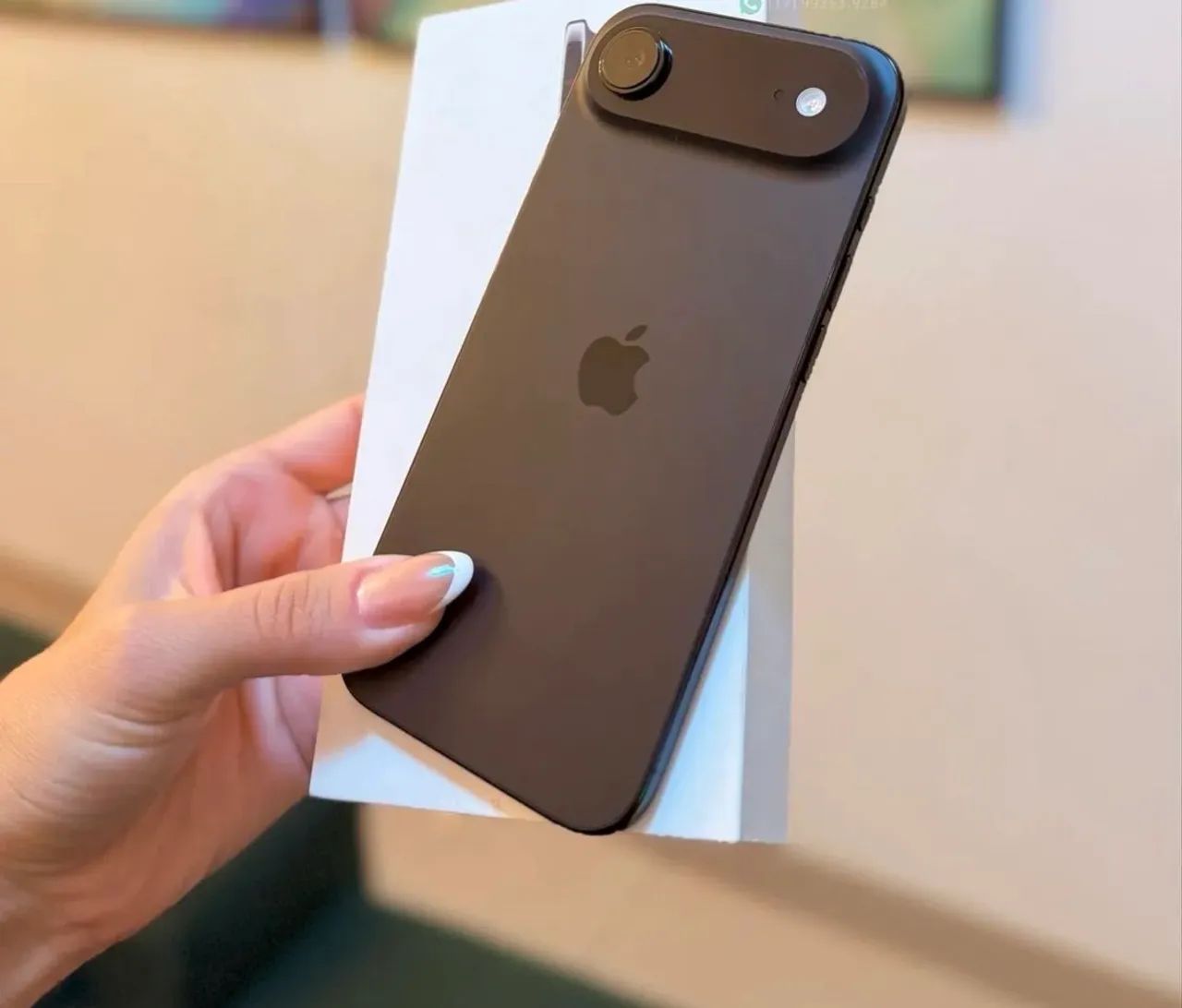 iPhone Air 17 - 256 gb preto e branco semi novos com Garantia  - Foto 5