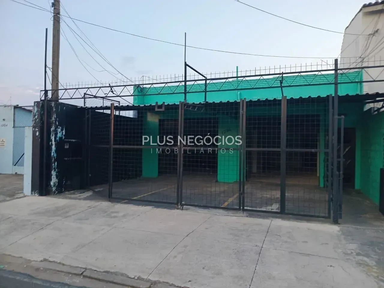 Salão Comercial à venda | Atanásio Soares | 237.96 m² | Sorocaba, SP
