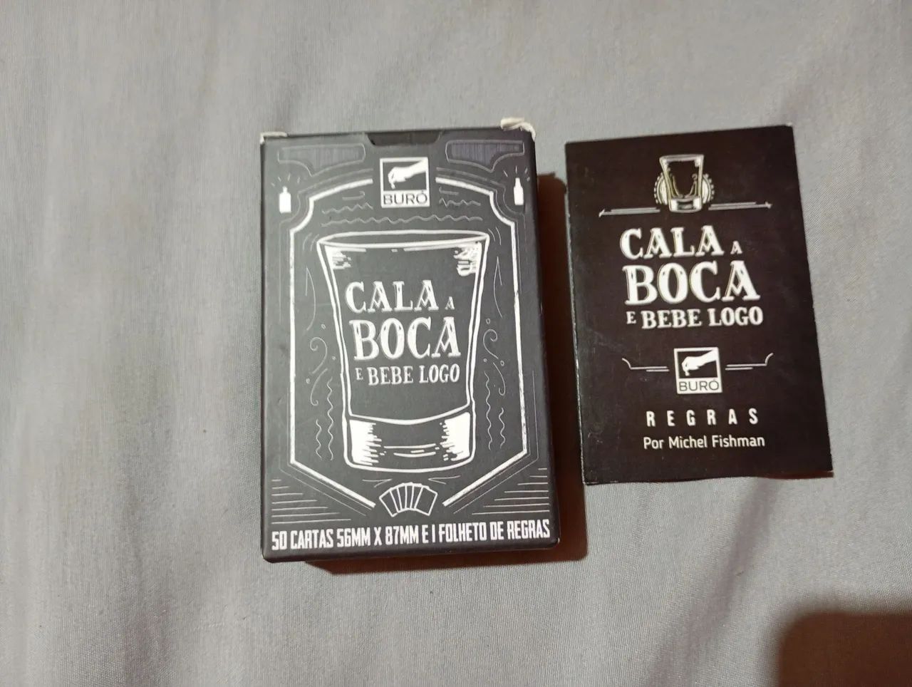 Jogo de cartas "cala a boca e bebe logo"