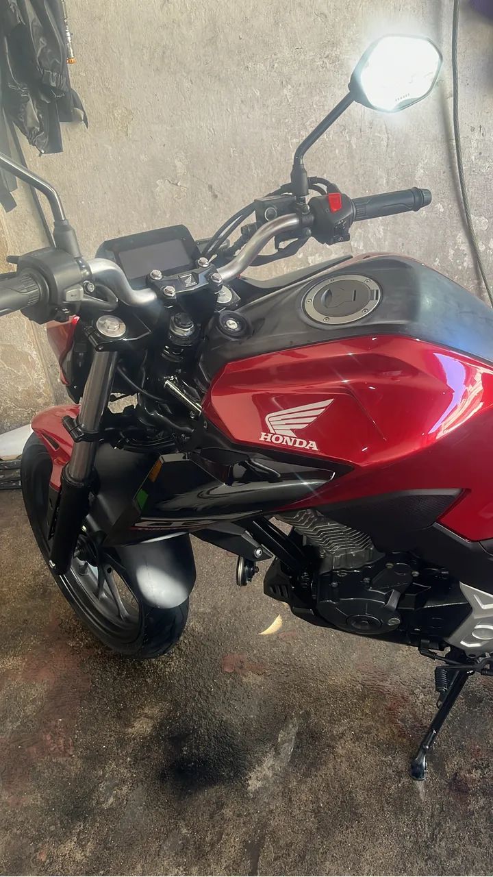 CB Twister 24/25 Com Abs - Foto 3