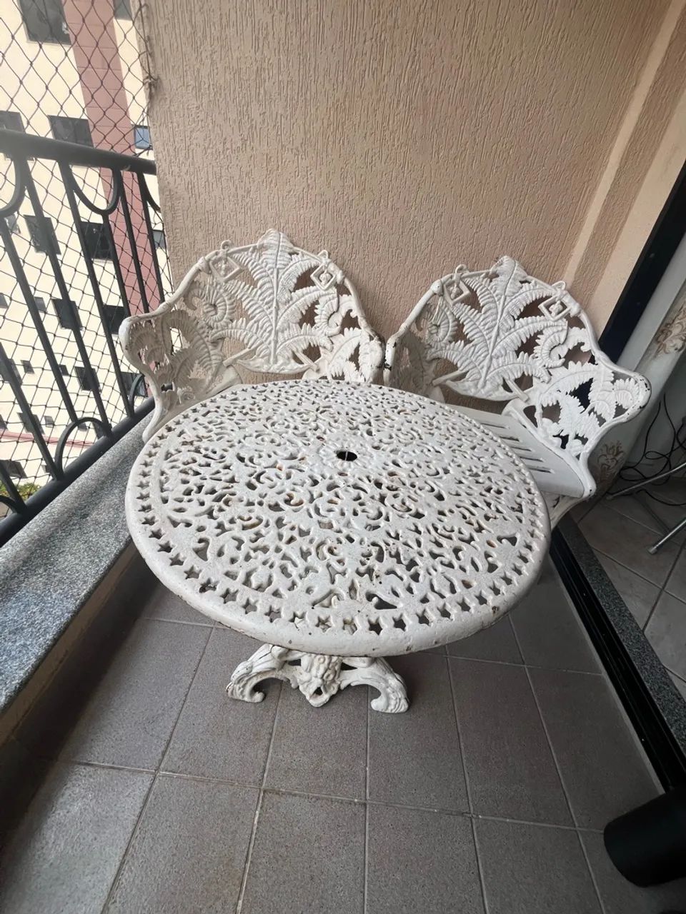 Conjunto mesa e cadeiras jardim 