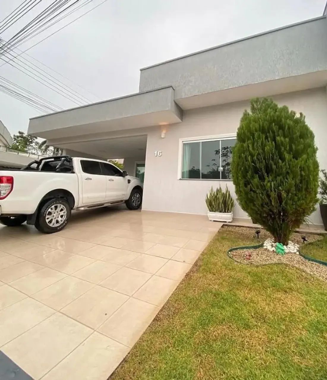 Casa Térrea de ótimo padrão no Passaredo, 3 suites  100% mobiliada