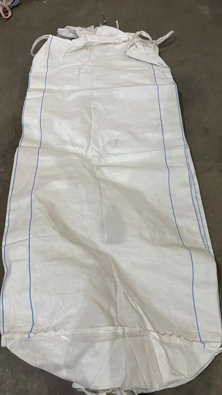 Vendo sacos de ráfia bigbeg de 1,8 toneladas e outros tamanhos. 