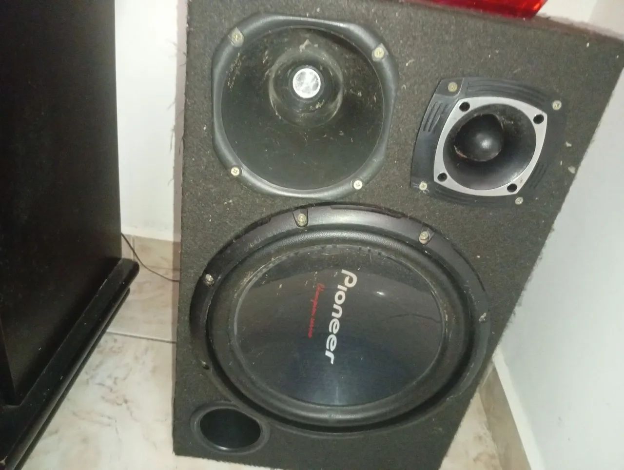 Caixa sub com alto falante da Pioneer de 12 polegadas 400rms - Foto 3