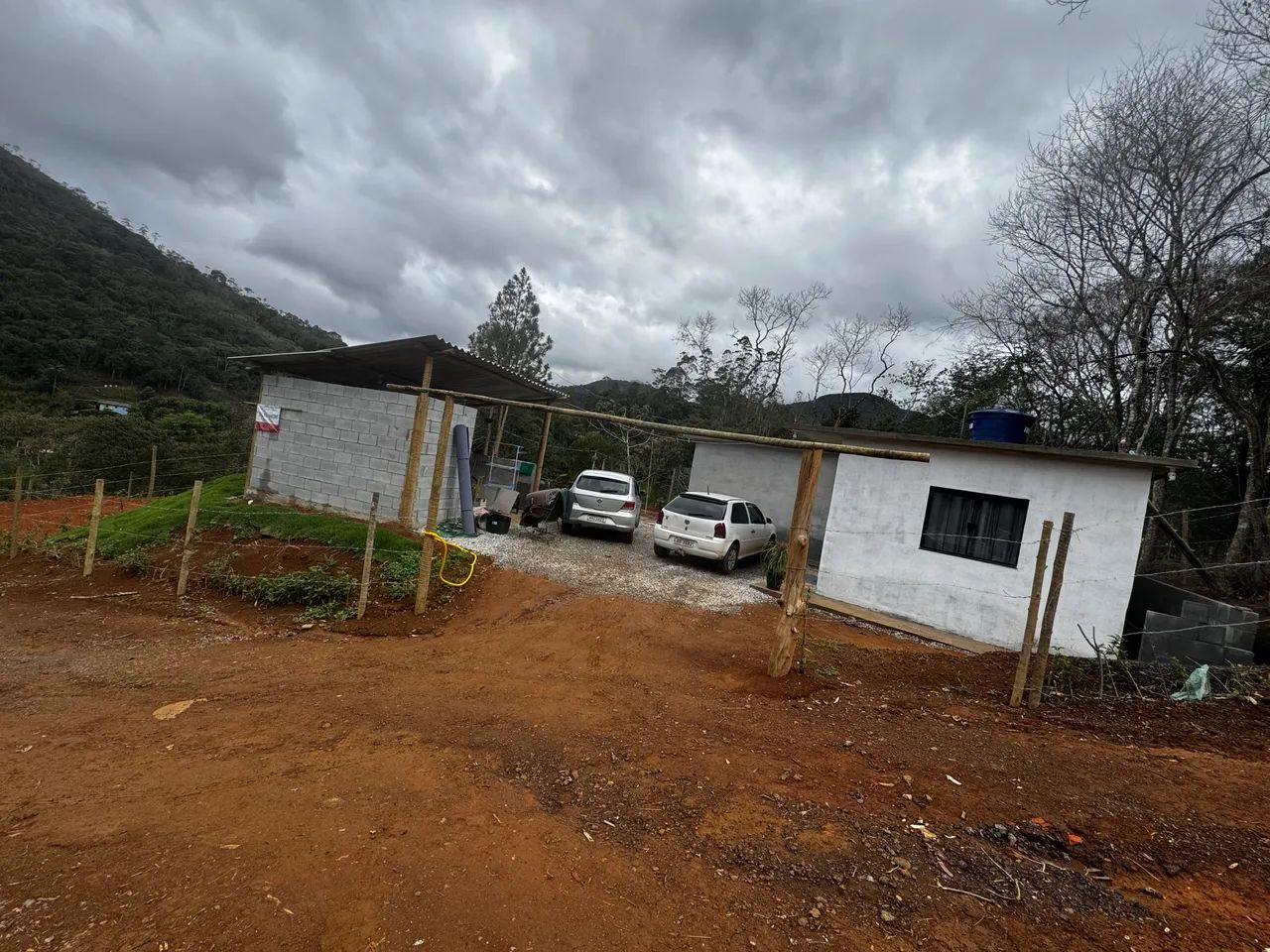 Vendo ou troco excelente terreno com casa pronta pra morar