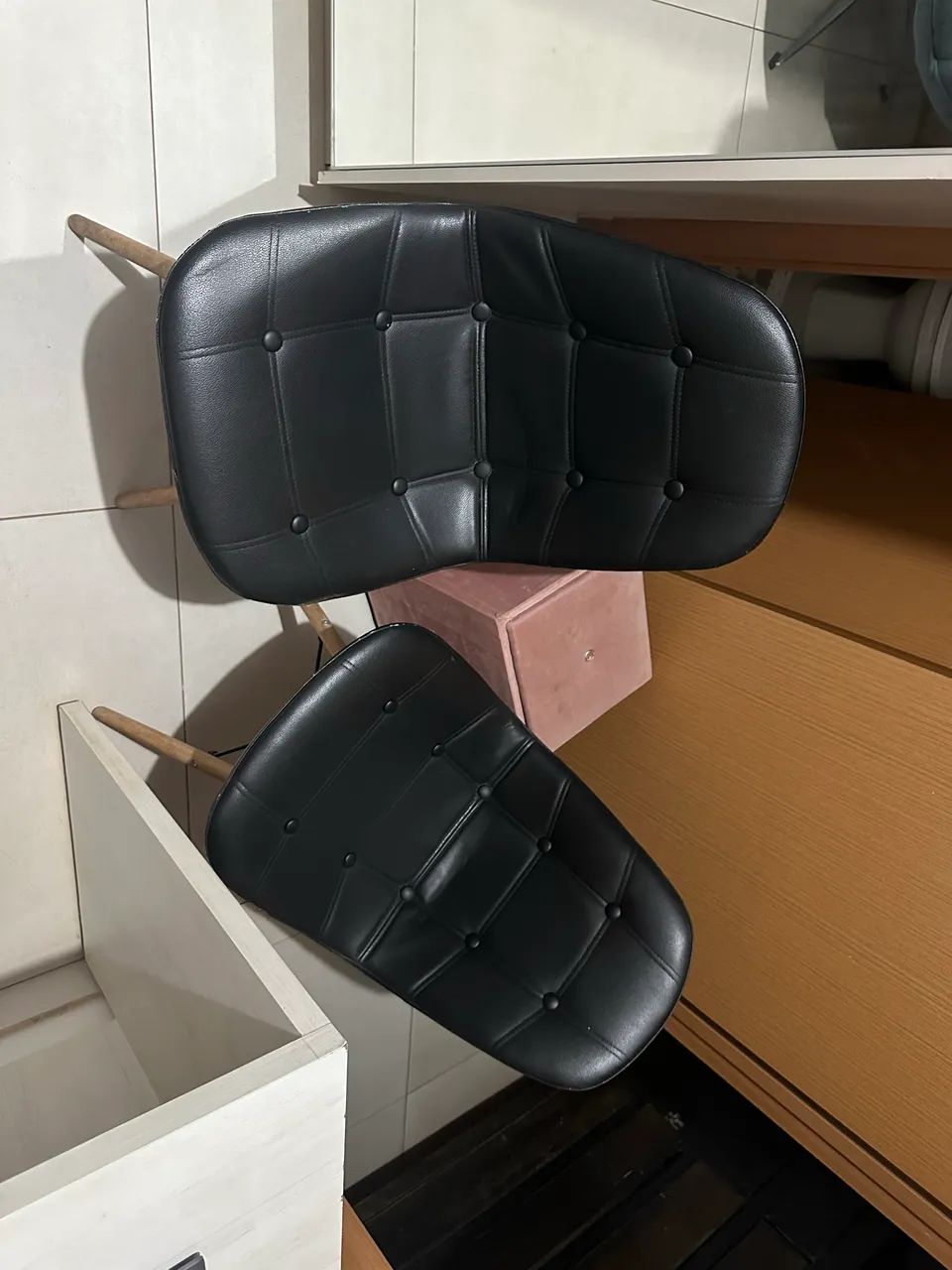 Kit com três cadeiras 