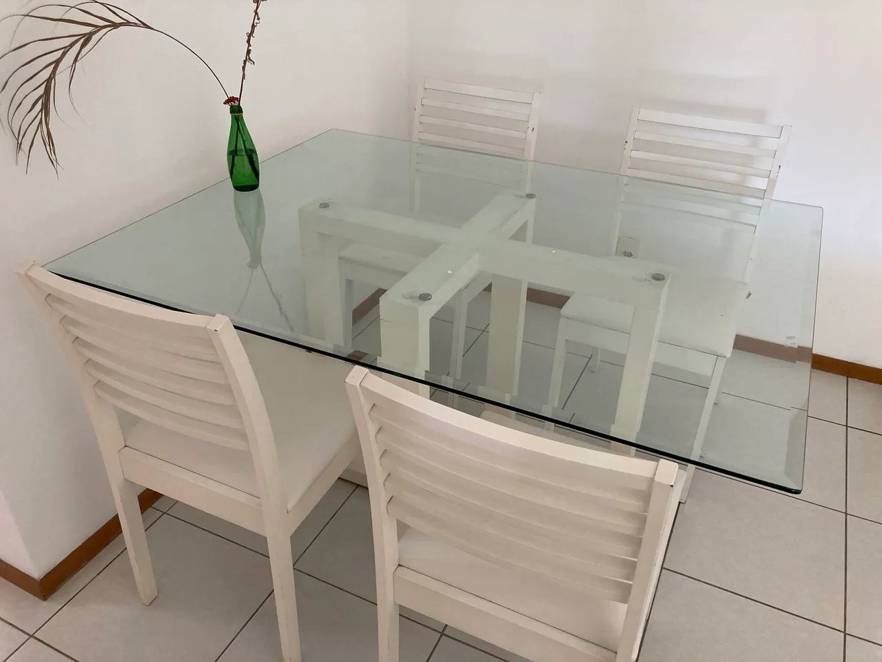Vendo Conjunto Sala de Jantar Mesa Vidro 4 Cadeiras - Foto 2